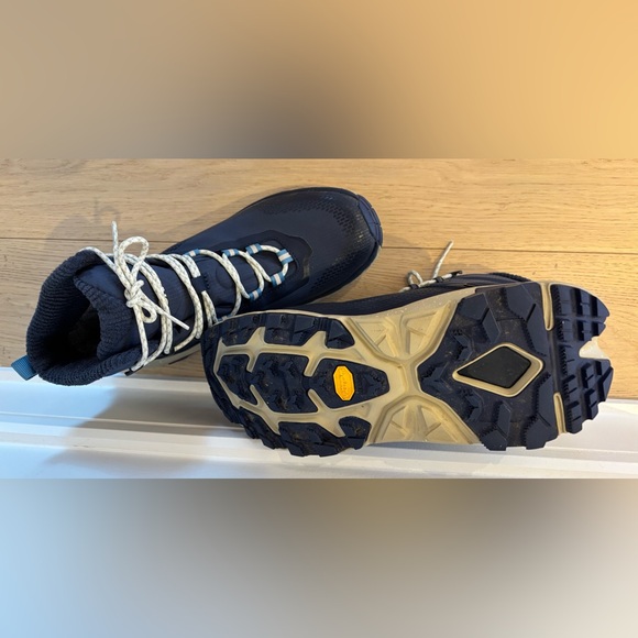 HOKA Women’s Kaha 2 Frost GTX, Hiking Boot, SZ 9.5, Waterproof GORE-TEX membrane - Picture 7 of 7